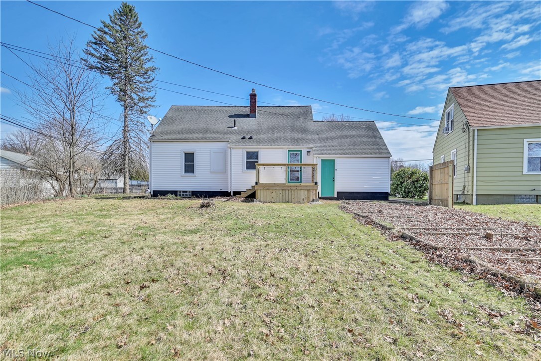 883 Bonnie Brae Avenue NE Warren OH 44483