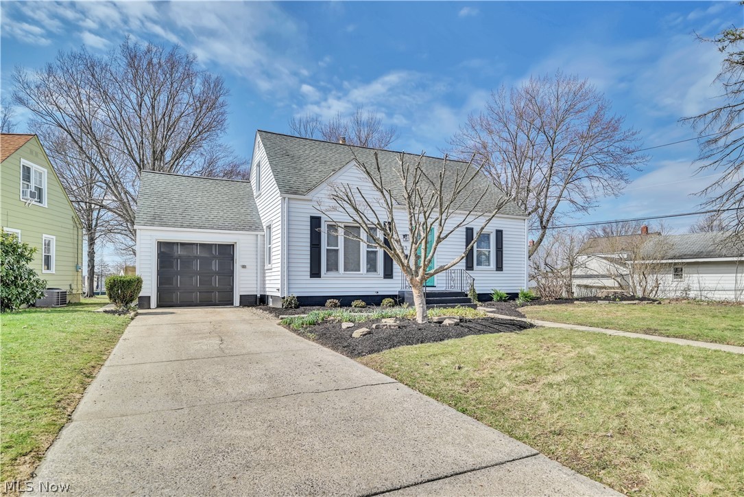 883 Bonnie Brae Avenue NE Warren OH 44483
