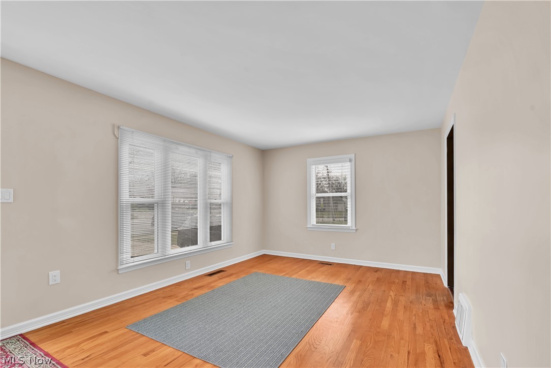 883 Bonnie Brae Avenue NE Warren OH 44483