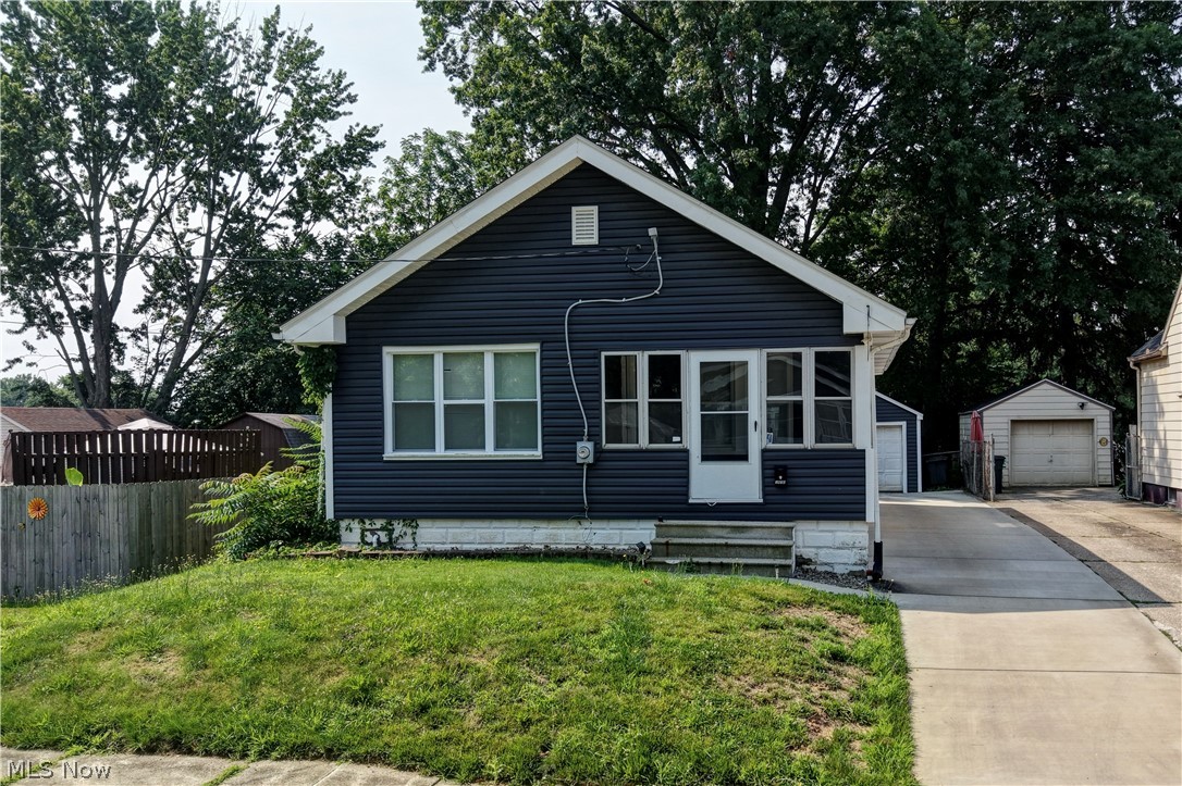 1870 Shaw Avenue Akron OH 44305