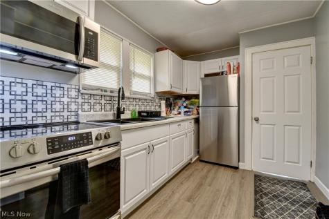 1870 Shaw Avenue Akron OH 44305