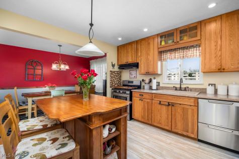 12004 Denver Drive Parma OH 44130