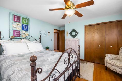 12004 Denver Drive Parma OH 44130
