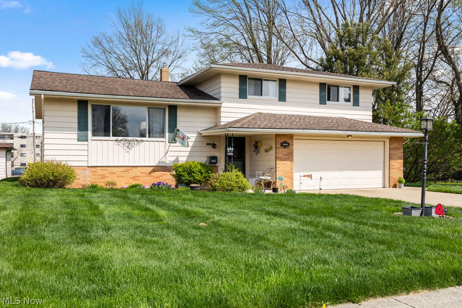 12004 Denver Drive Parma OH 44130