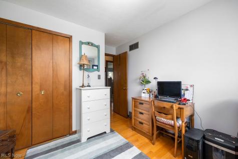 12004 Denver Drive Parma OH 44130