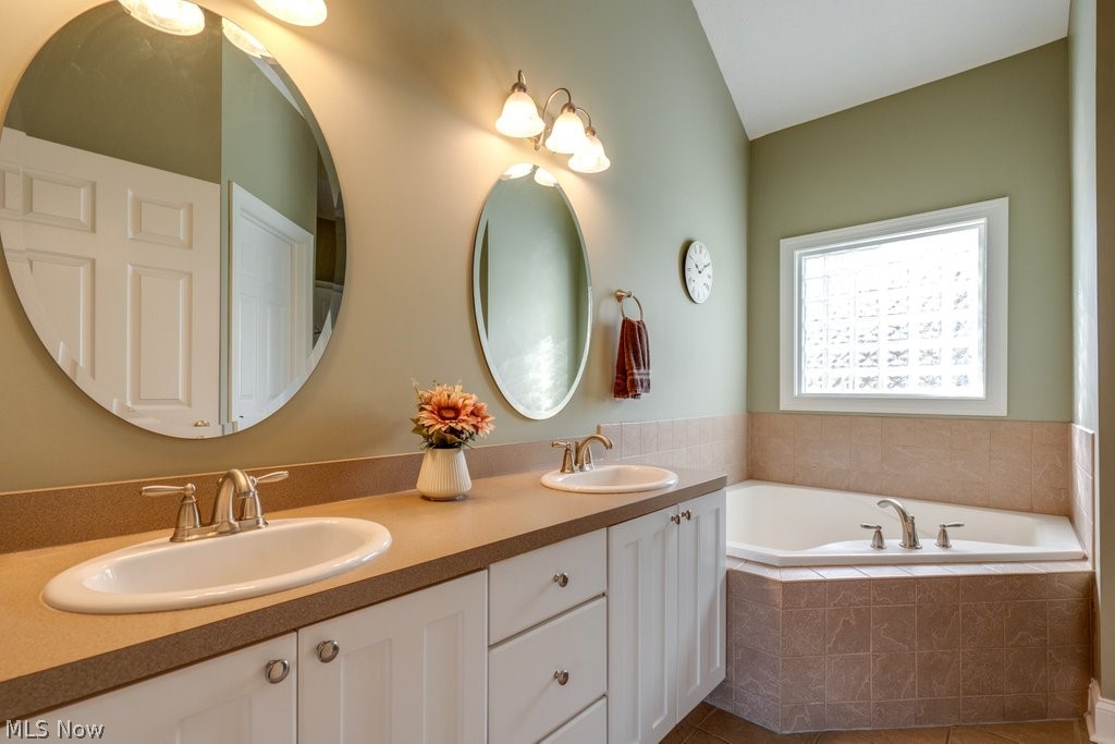 1598 Mccausland Drive Twinsburg OH 44236