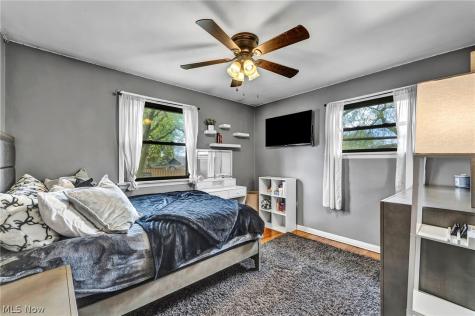 11908 Glamer Avenue Parma OH 44130
