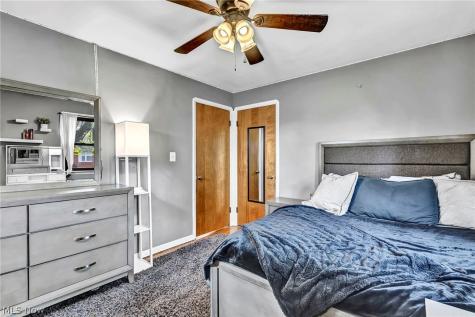 11908 Glamer Avenue Parma OH 44130
