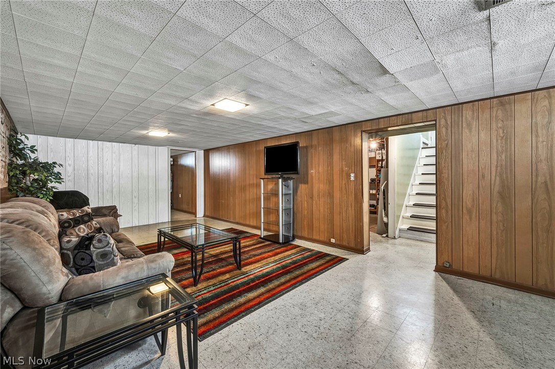 11908 Glamer Avenue Parma OH 44130