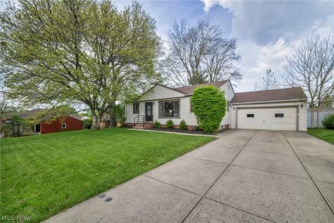 11908 Glamer Avenue Parma OH 44130