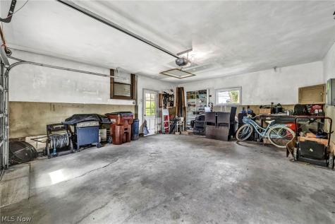11908 Glamer Avenue Parma OH 44130