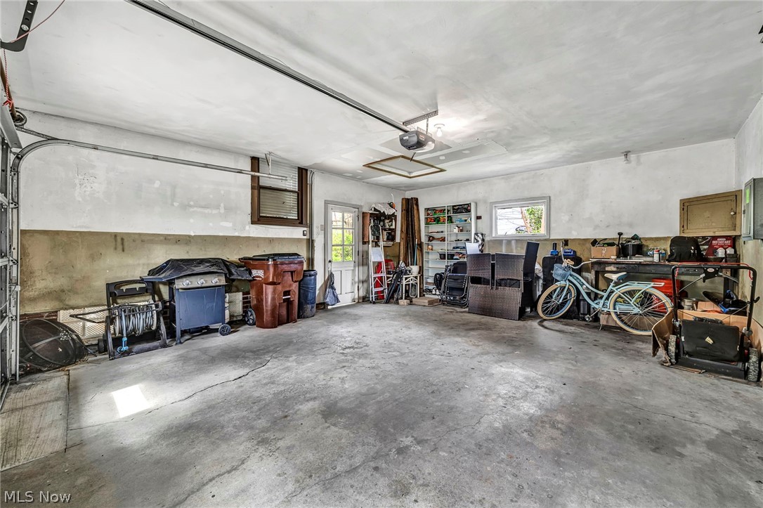 11908 Glamer Avenue Parma OH 44130