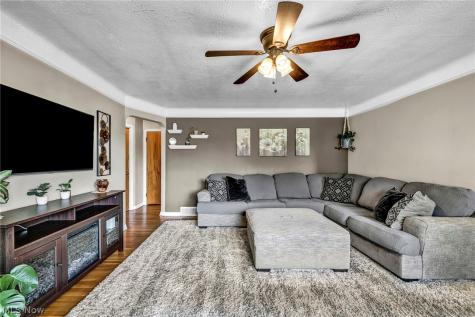 11908 Glamer Avenue Parma OH 44130