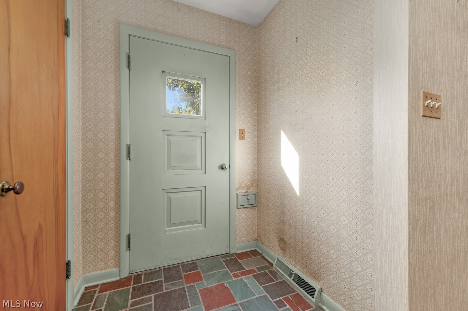 19582 Westover Avenue Rocky River OH 44116