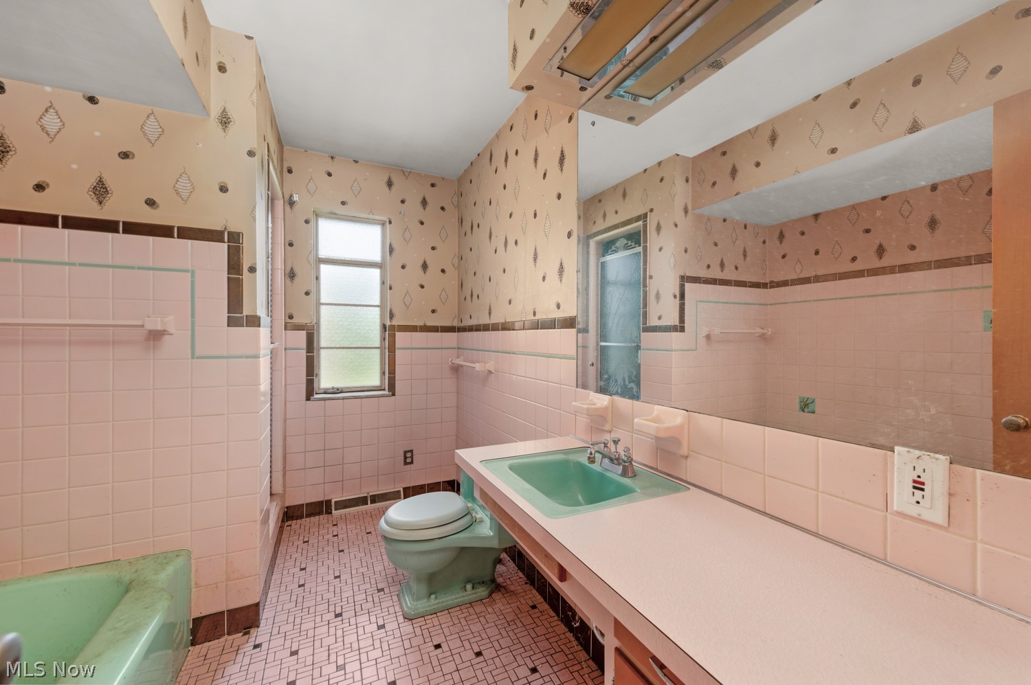 19582 Westover Avenue Rocky River OH 44116