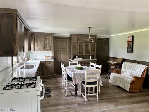 8869 Fredericksburg Road Fredericksburg OH 44627