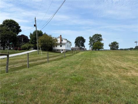 8869 Fredericksburg Road Fredericksburg OH 44627