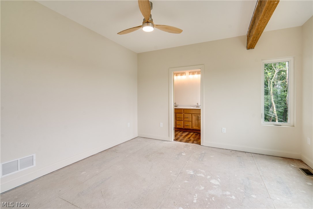 15 Huron Trail Malvern OH 44644