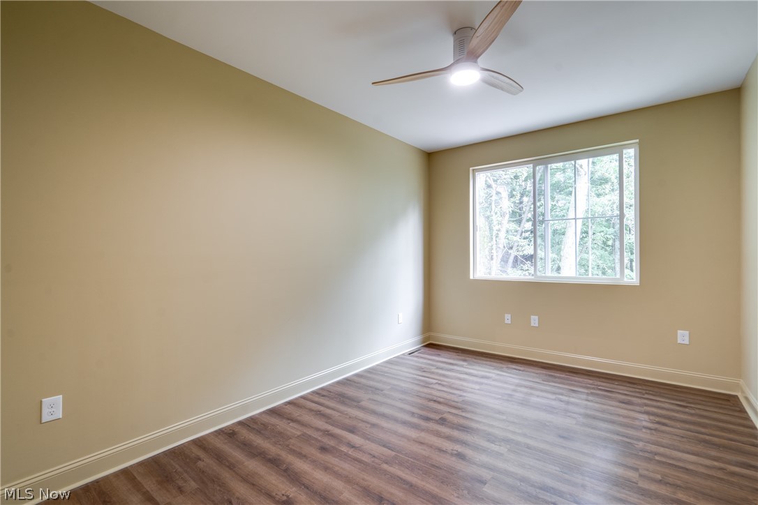 15 Huron Trail Malvern OH 44644