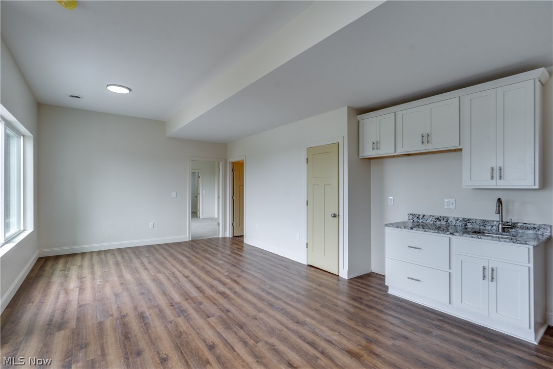 15 Huron Trail Malvern OH 44644