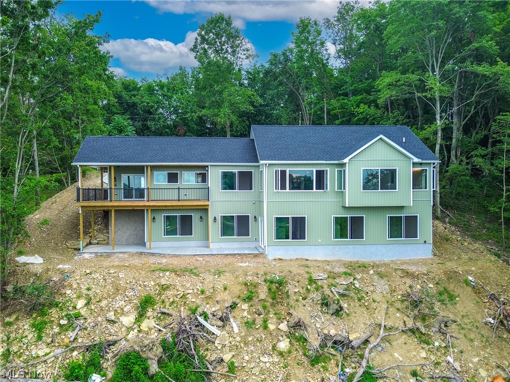 15 Huron Trail Malvern OH 44644