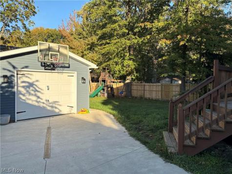 2378 Columbia Road Westlake OH 44145