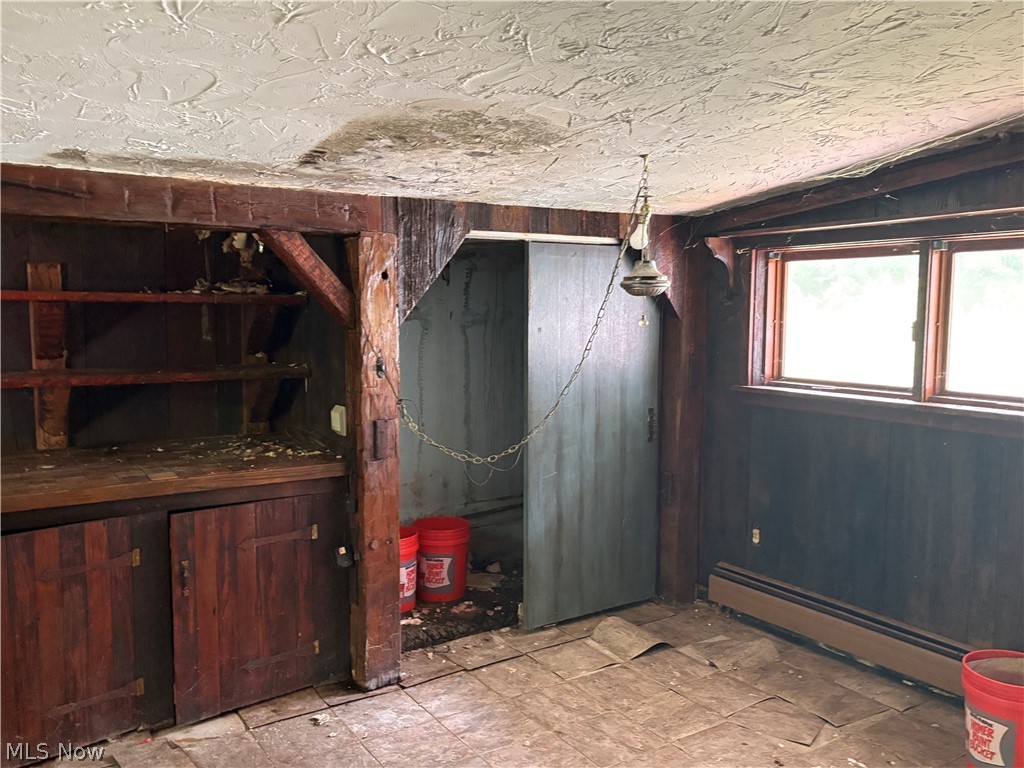 3085 State Road Rock Creek OH 44084