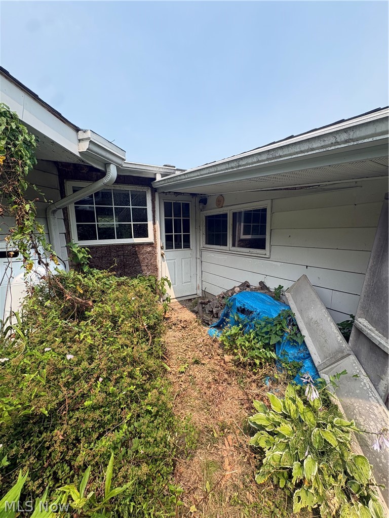 3085 State Road Rock Creek OH 44084