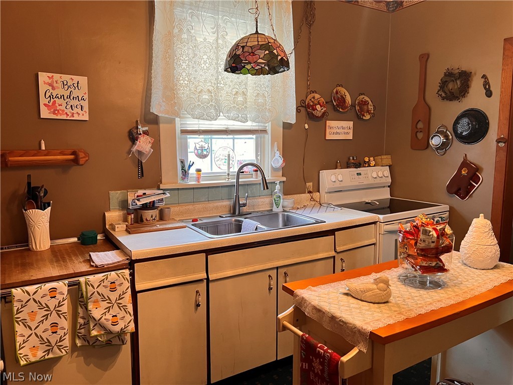 189 W Martin Street East Palestine OH 44413