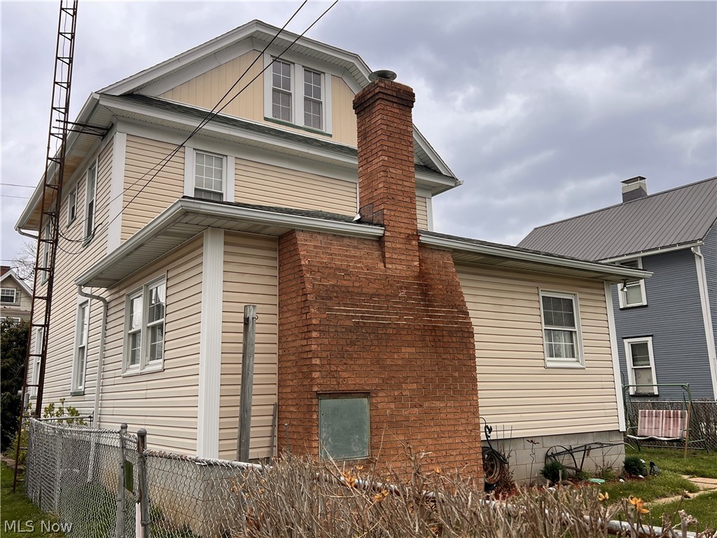 189 W Martin Street East Palestine OH 44413