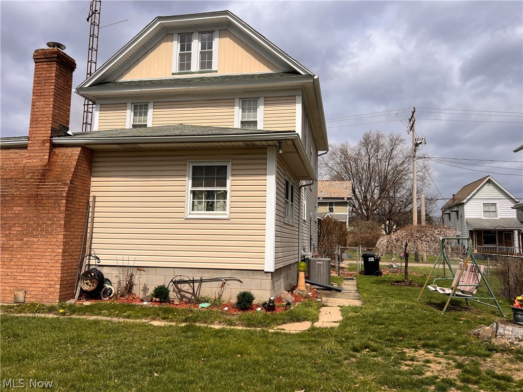 189 W Martin Street East Palestine OH 44413