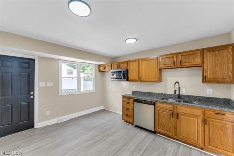 25291 Richards Avenue Euclid OH 44132