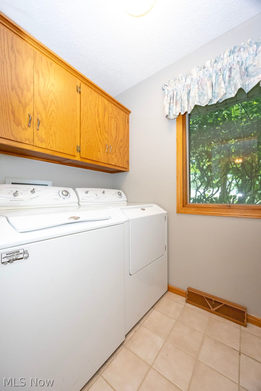 446 Memory Lane Wooster OH 44691