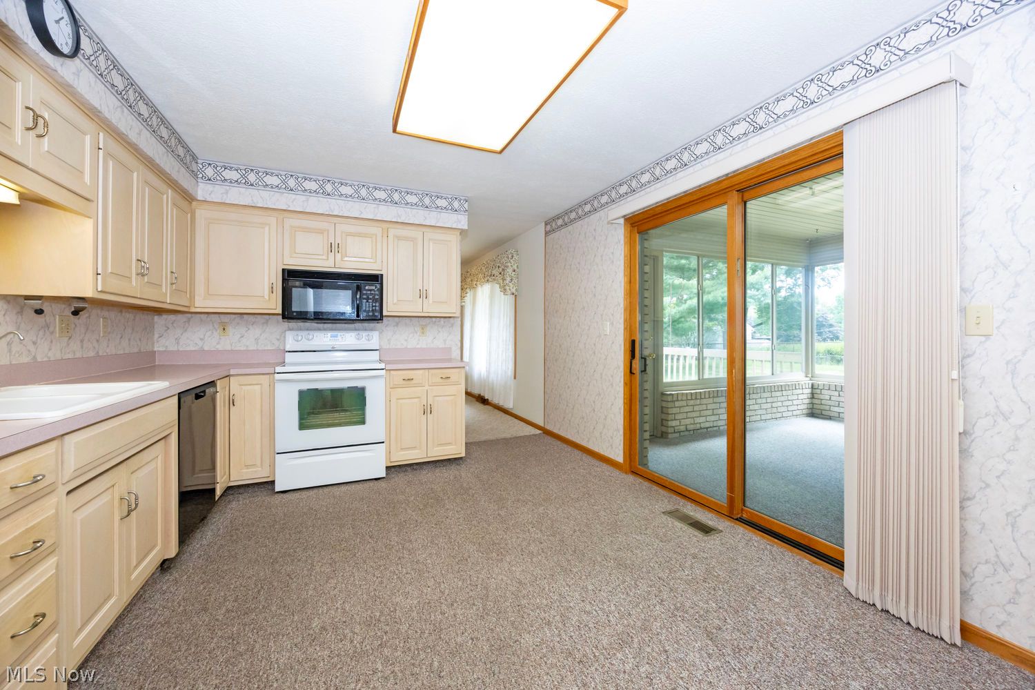 446 Memory Lane Wooster OH 44691