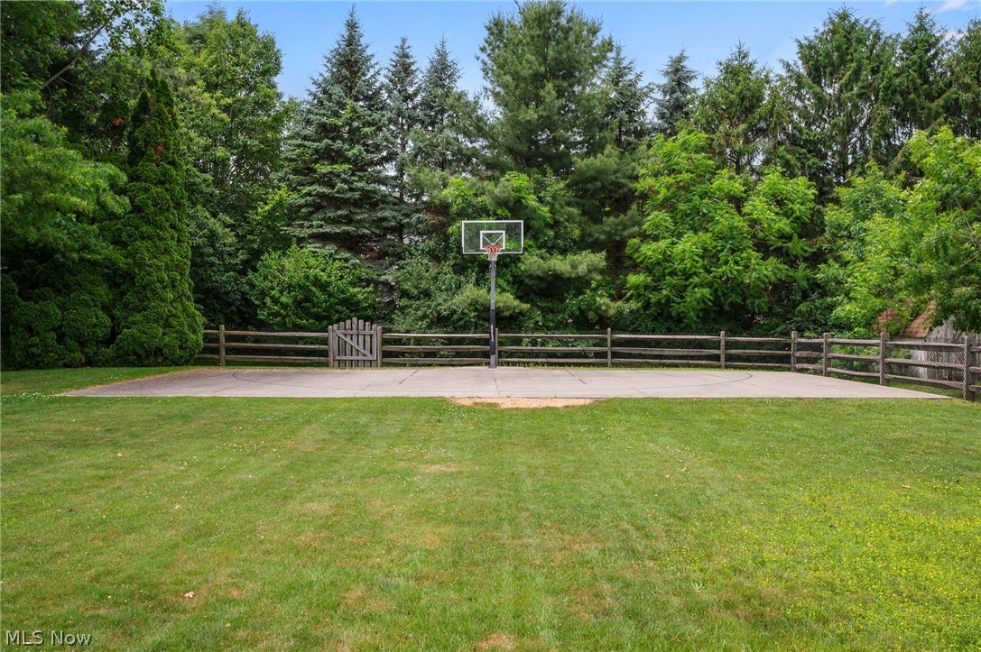9569 Graystone Lane Mentor OH 44060