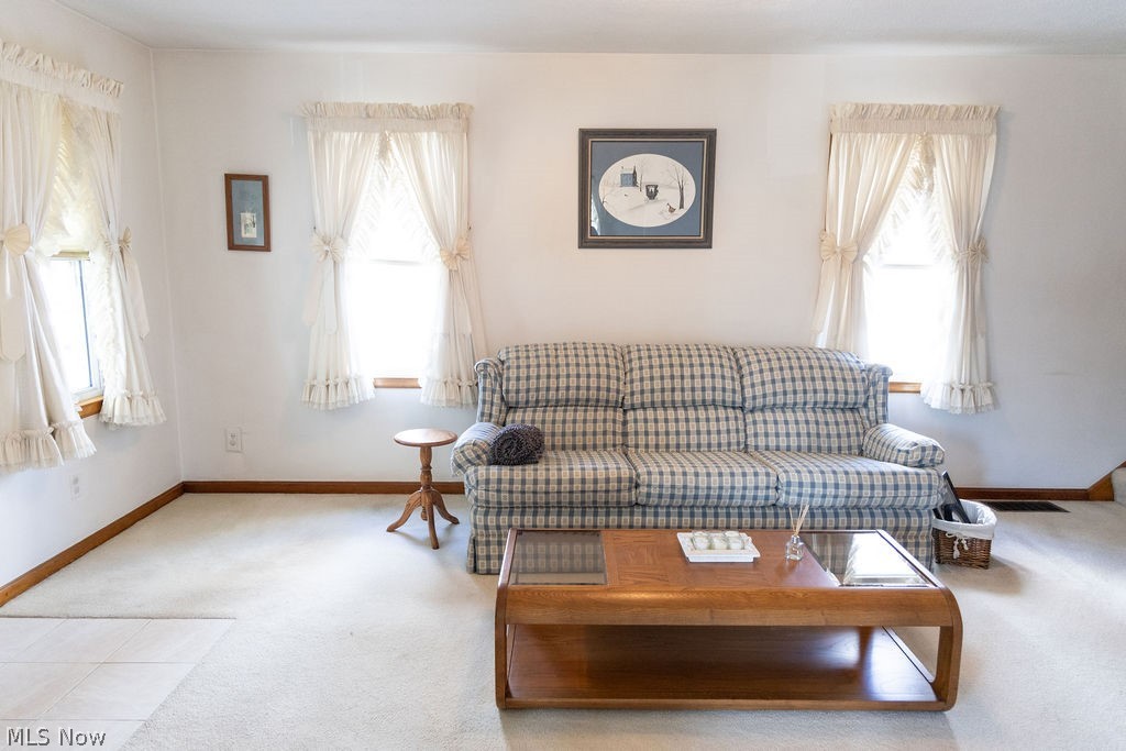 8 Driggs Lane Bridgeport OH 43912