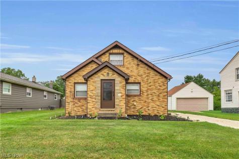 313 Woodside Avenue NE North Canton OH 44720