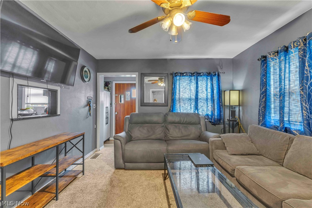313 Woodside Avenue NE North Canton OH 44720