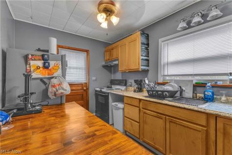 313 Woodside Avenue NE North Canton OH 44720