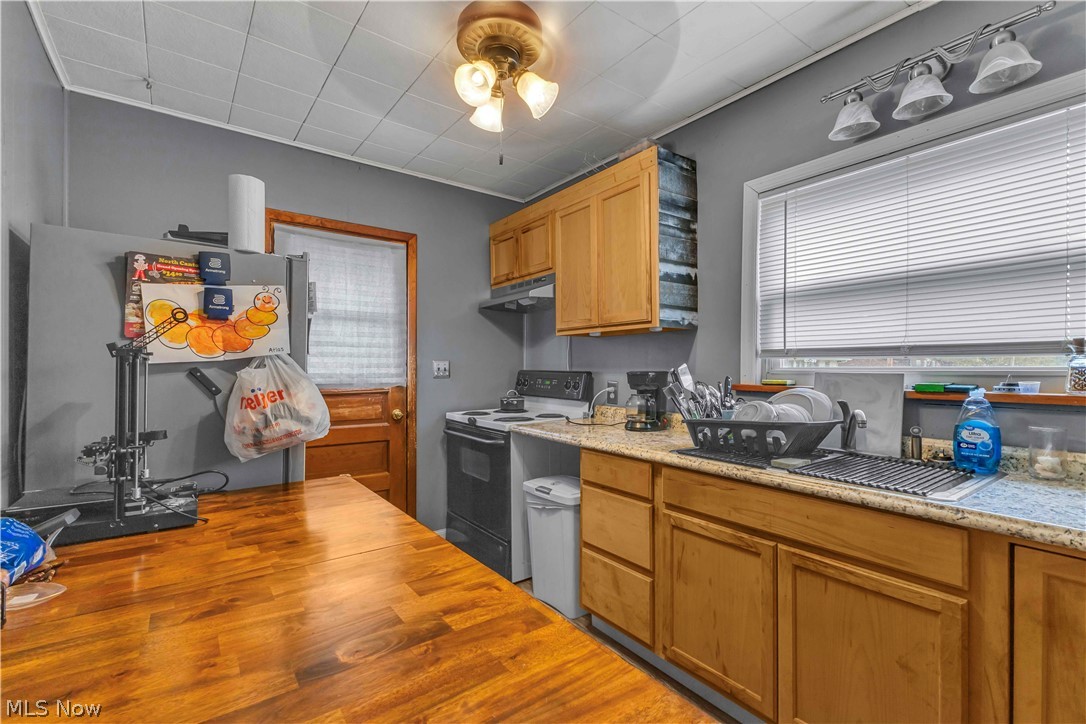 313 Woodside Avenue NE North Canton OH 44720