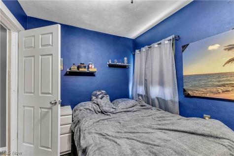 313 Woodside Avenue NE North Canton OH 44720