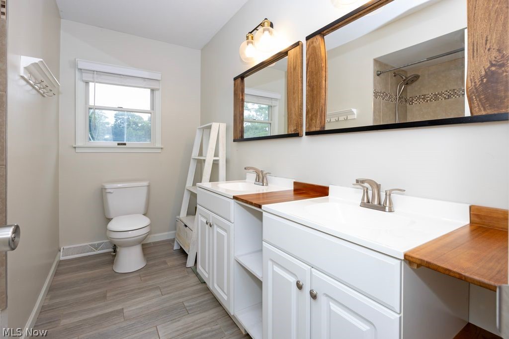 2826 Greenridge Road Norton OH 44203