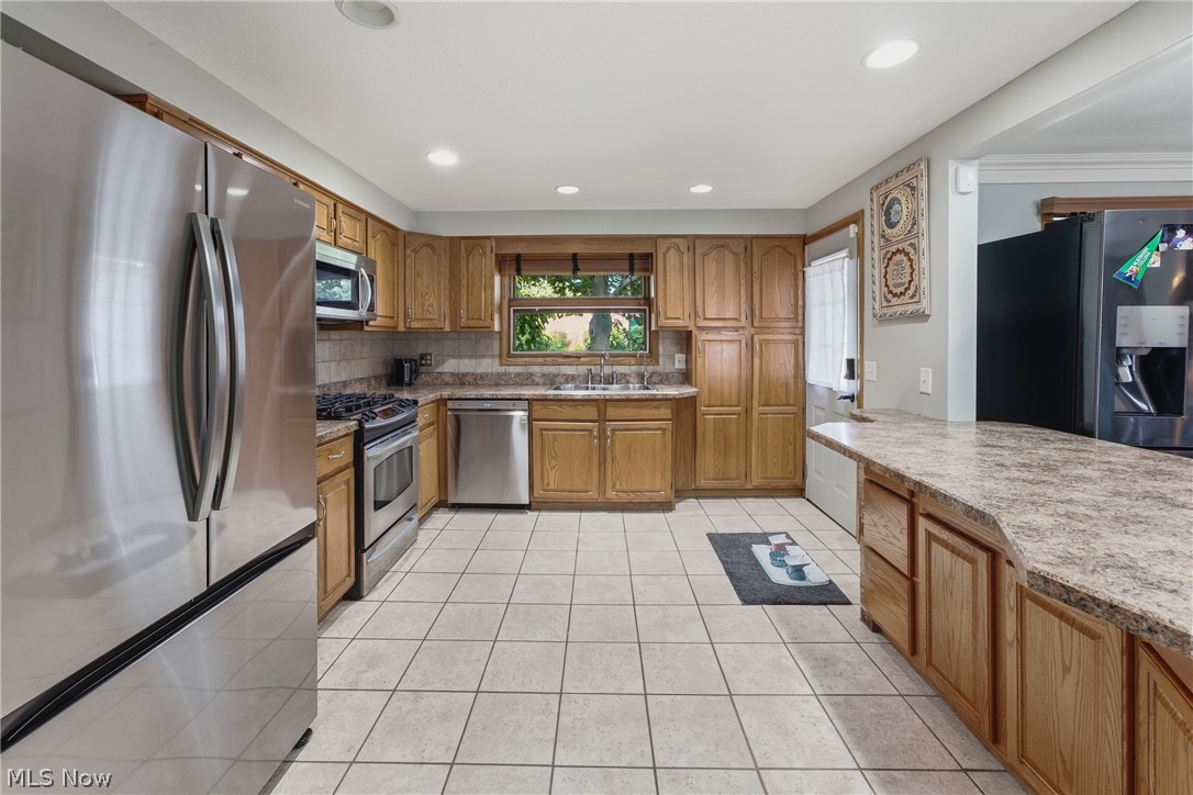 5160 Lindford Avenue NE Canton OH 44705