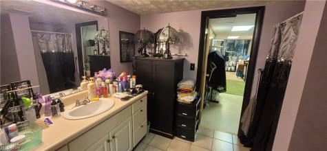 7096 Oak Lane Seven Hills OH 44131