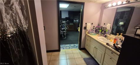 7096 Oak Lane Seven Hills OH 44131