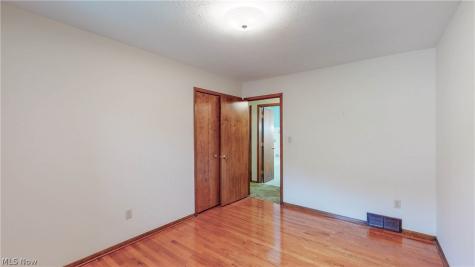 32175 Tracy Lane Solon OH 44139
