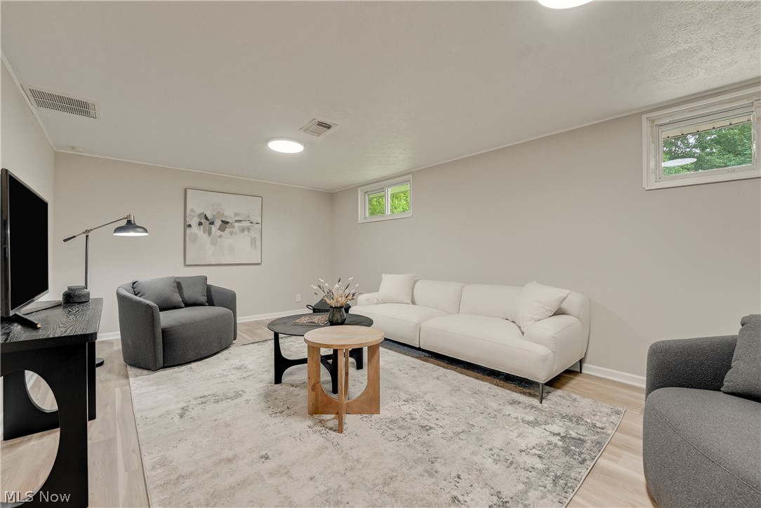 646 Ledge Road Macedonia OH 44056
