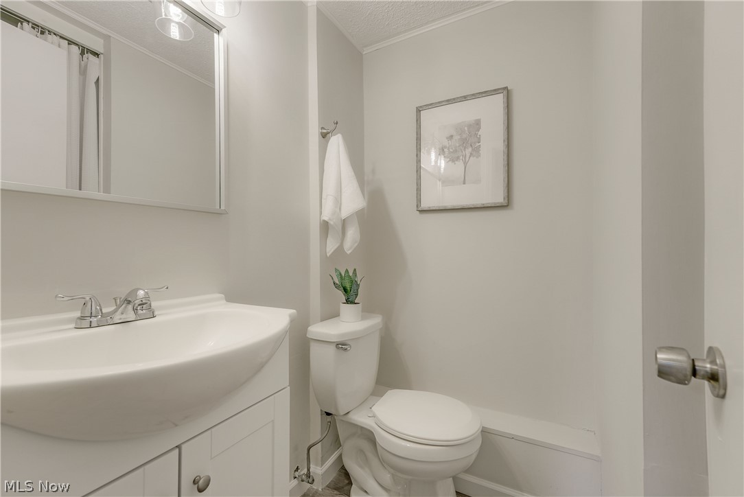 646 Ledge Road Macedonia OH 44056