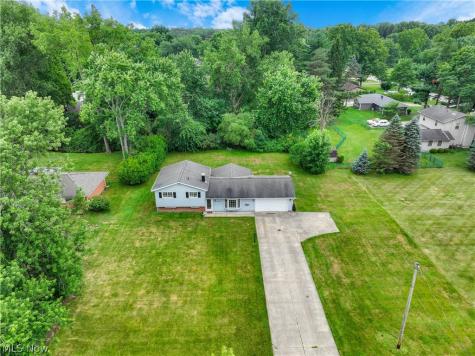 646 Ledge Road Macedonia OH 44056
