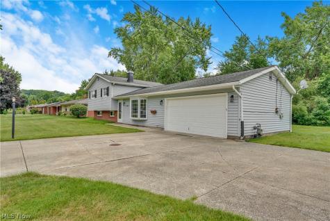 646 Ledge Road Macedonia OH 44056